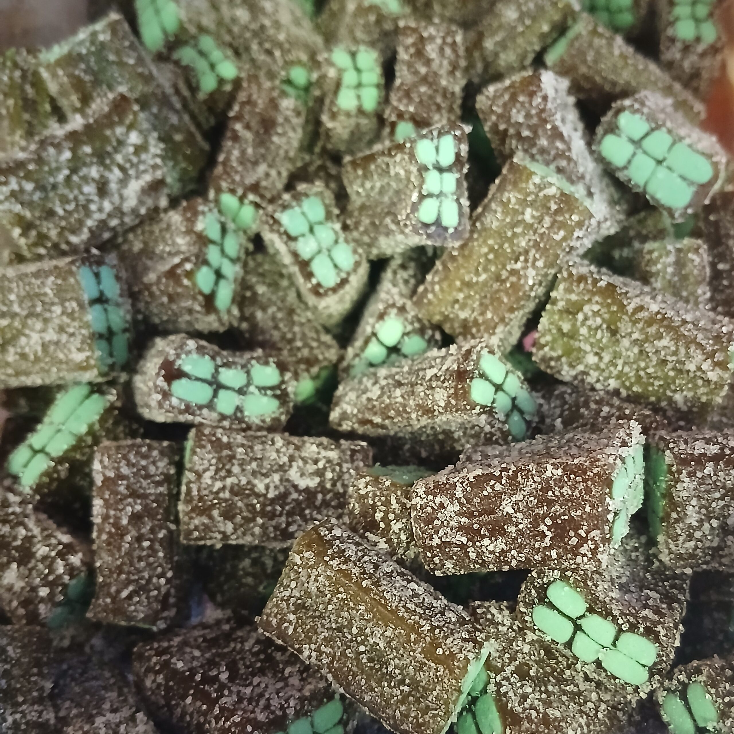 Briques cola